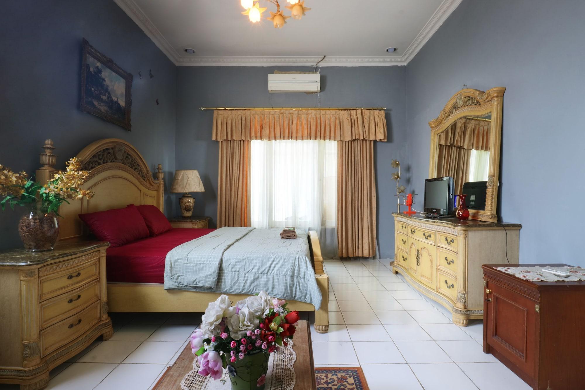 Villa Sri Manganti Джакарта Екстериор снимка