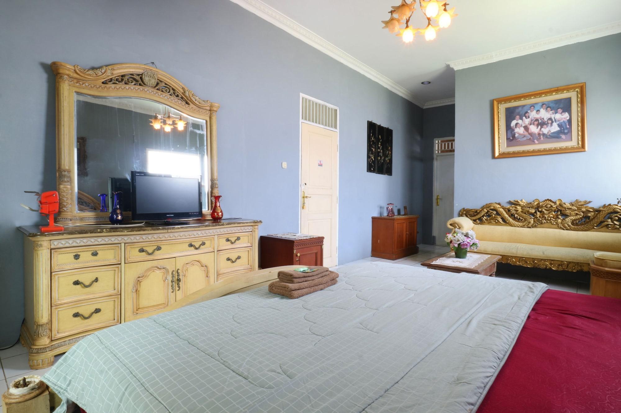 Villa Sri Manganti Джакарта Екстериор снимка