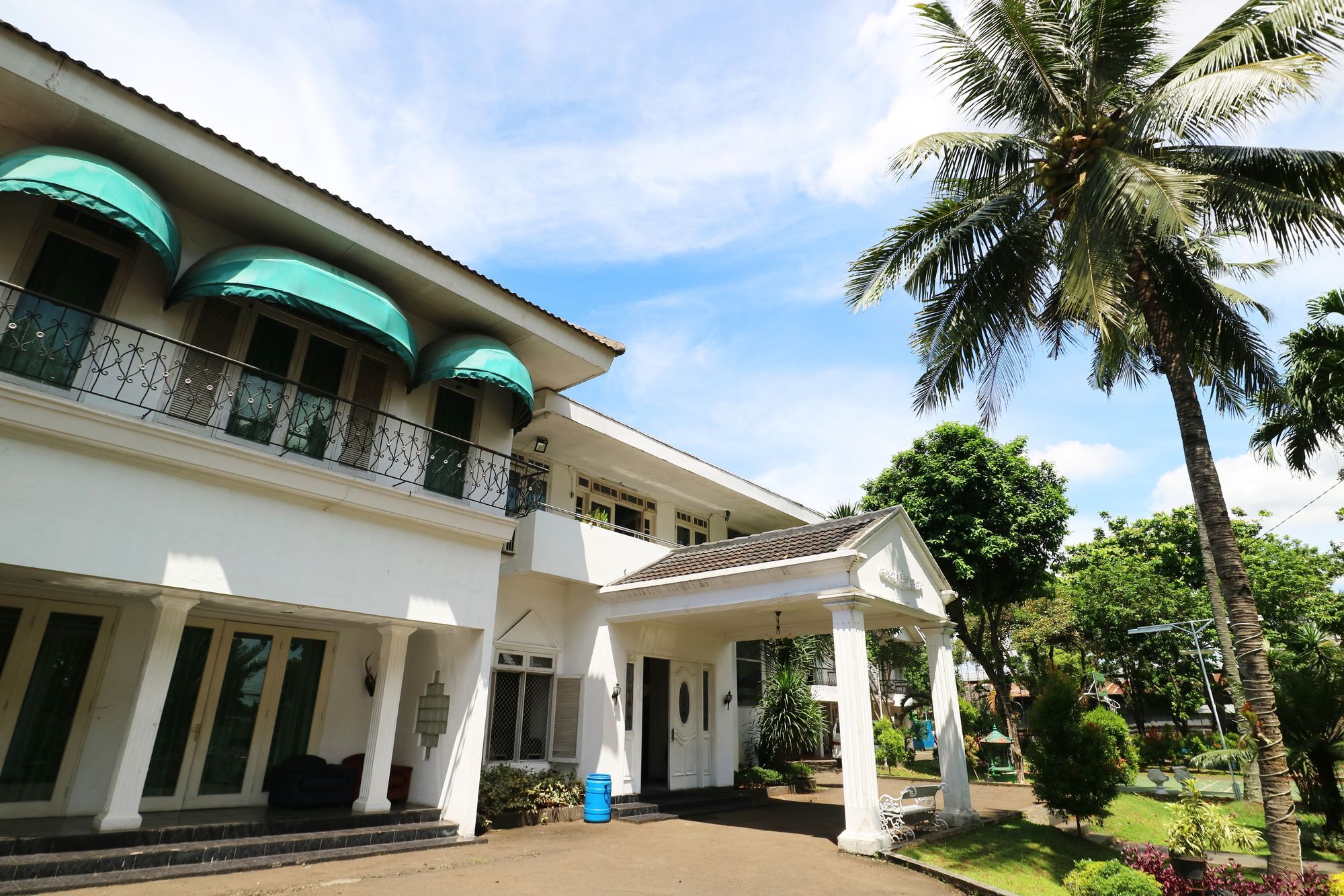 Villa Sri Manganti Джакарта Екстериор снимка